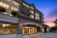 213 2493 MONTROSE AVENUE - thumbnail 1