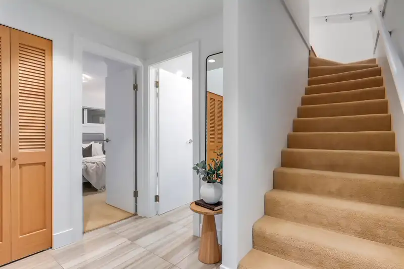 2564 W 6TH AVENUE - photo 2 of 33