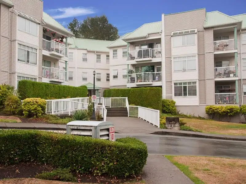 207 9767 140 STREET - photo 1 of 39