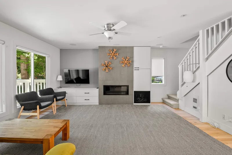 6716 CRABAPPLE DRIVE - photo 1 of 23