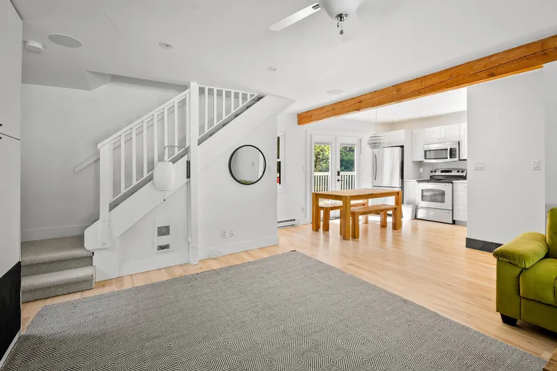 6716 CRABAPPLE DRIVE - photo 3 of 23