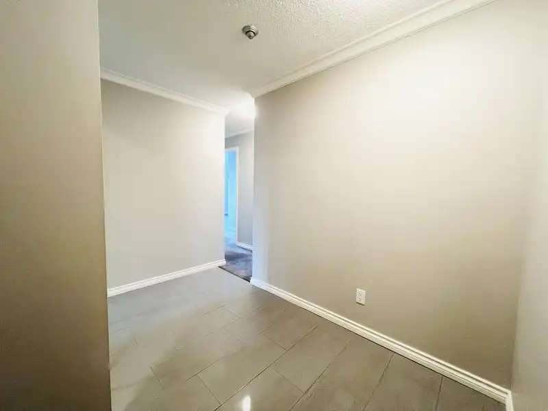 302 1508 MARINER WALK - photo 3 of 28