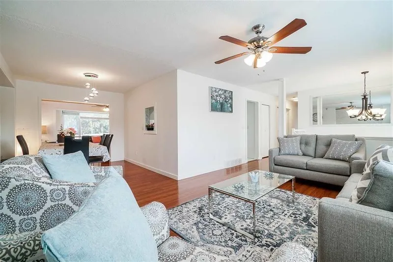 3174 ROYAL COURT - photo 2 of 13