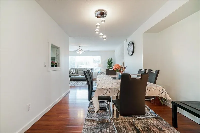 3174 ROYAL COURT - photo 4 of 13