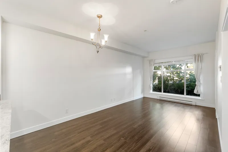 L115 13468 KING GEORGE BOULEVARD - photo 2 of 25