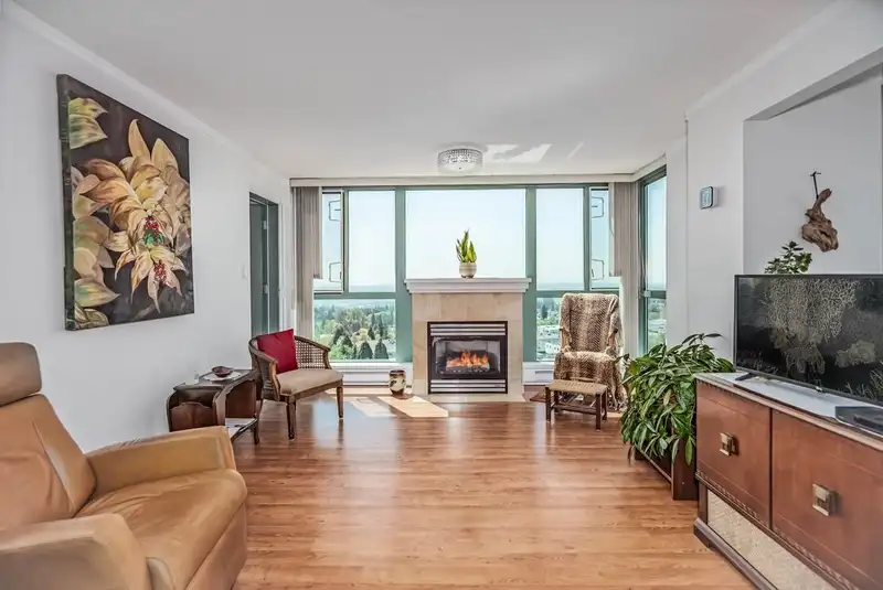 1404 6659 SOUTHOAKS CRESCENT - photo 3 of 40