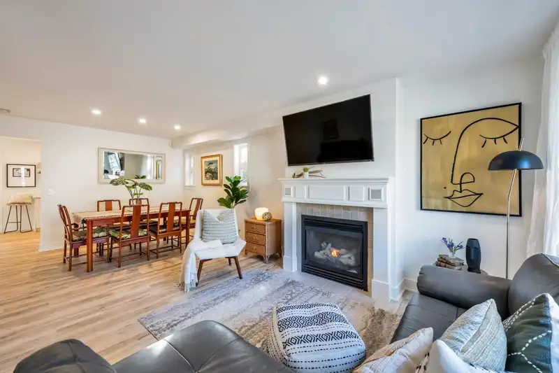28 2780 150 STREET - photo 4 of 37