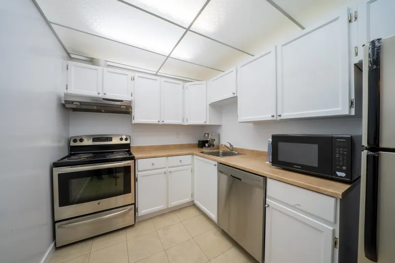 118 8511 WESTMINSTER HIGHWAY - photo 4 of 22