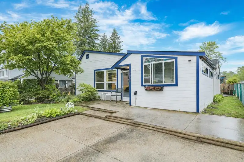 11253 GLENBROOK PLACE - photo 1 of 29
