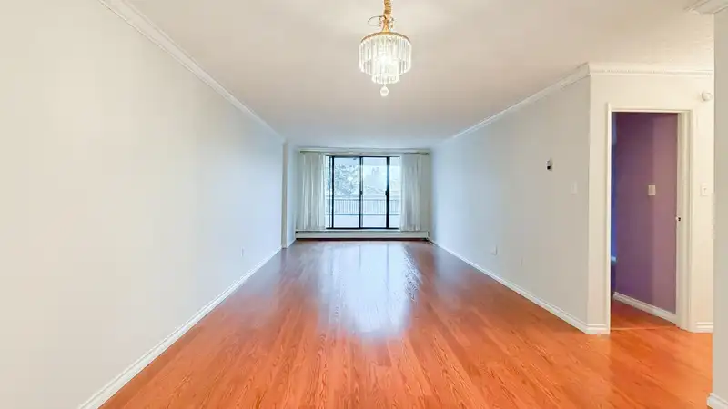 404 6595 WILLINGDON AVENUE - photo 4 of 21