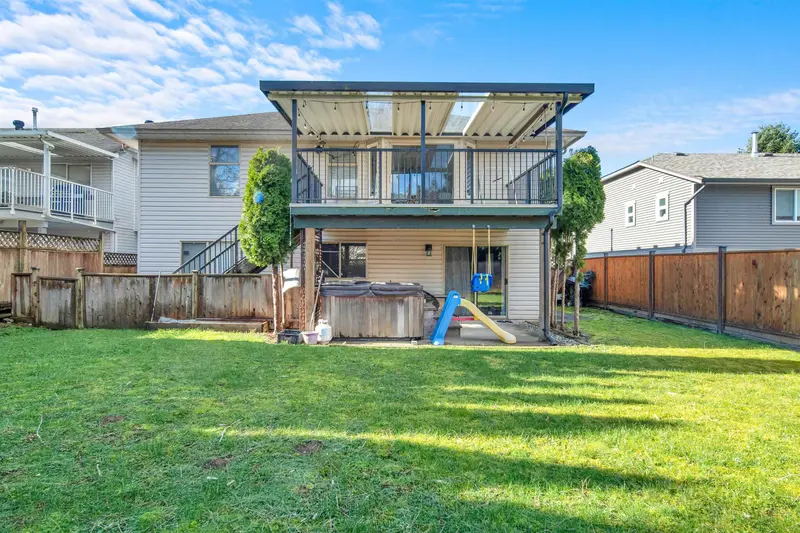 12288 233 STREET - photo 4 of 25