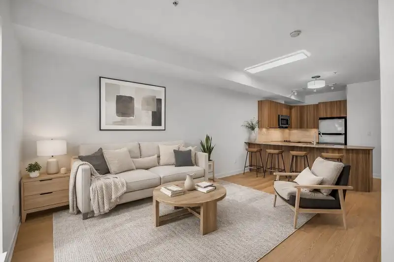 103 13321 102A AVENUE - photo 1 of 9