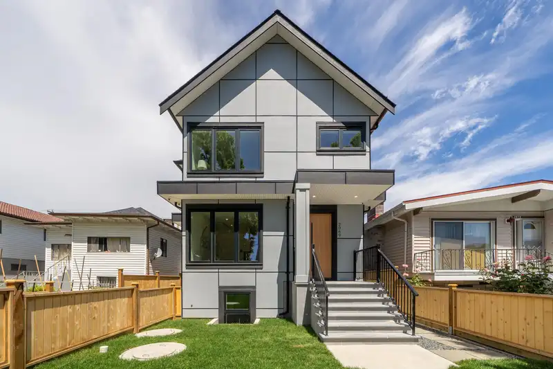 2067 E 34TH AVENUE - photo 1 of 29