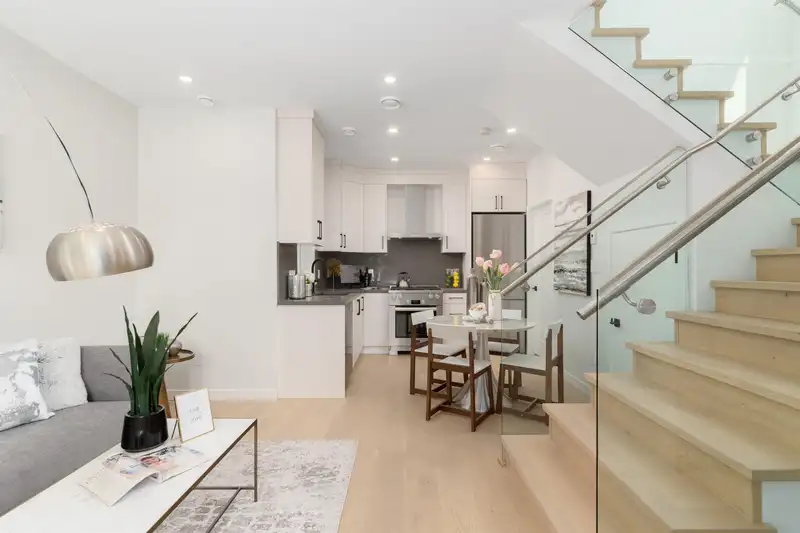 2067 E 34TH AVENUE - photo 4 of 29