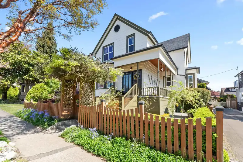 327 PINE STREET - photo 1 of 40