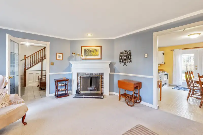 12724 25A AVENUE - photo 2 of 40