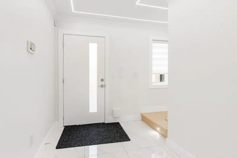 2 8464 15TH AVENUE - photo 3 of 34