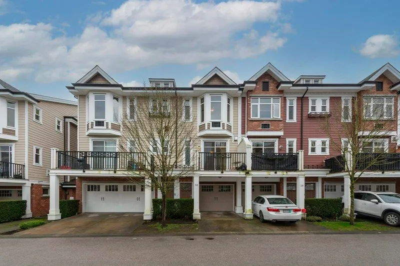 38 20738 84 AVENUE - photo 1 of 25