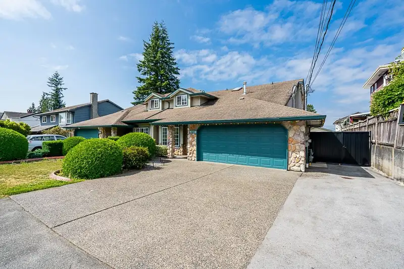 7739 117 STREET - photo 2 of 36