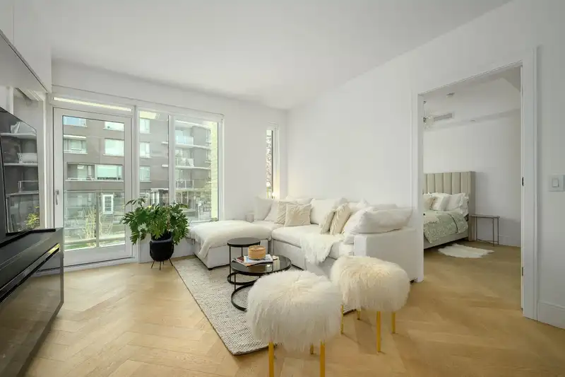 204 4675 CAMBIE STREET - photo 4 of 39