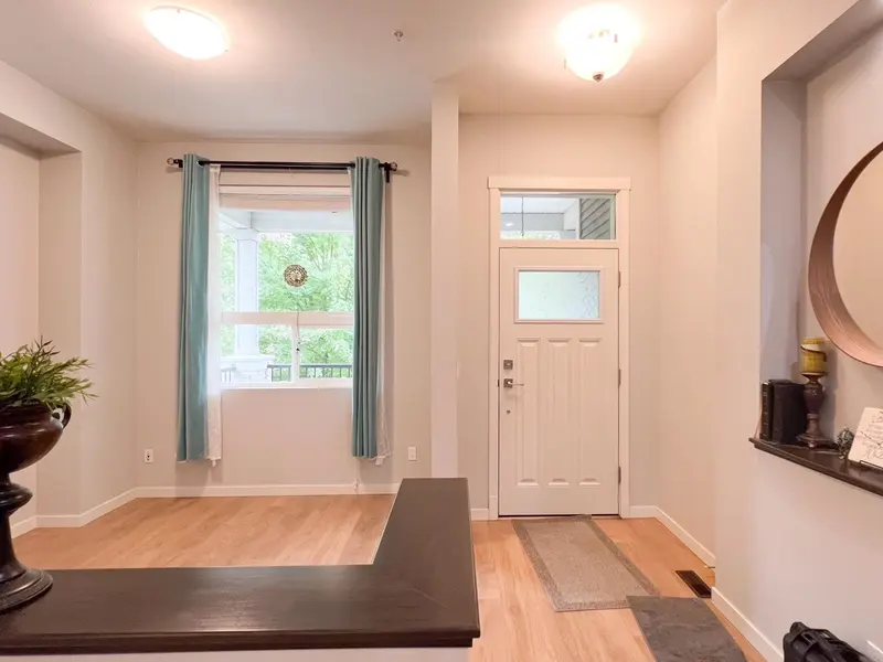 11222 243B STREET - photo 4 of 25