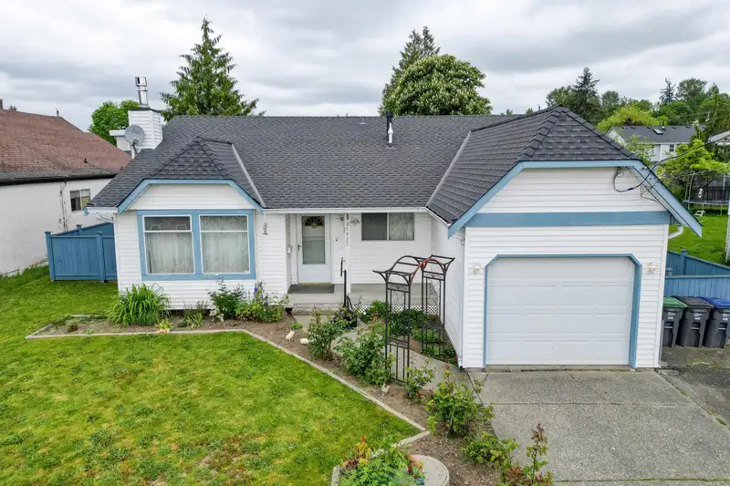 17829 59 AVENUE - photo 1 of 32