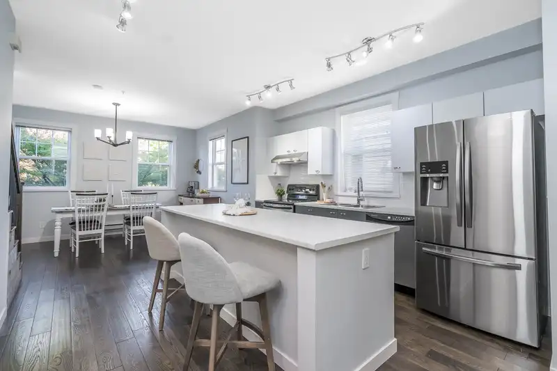 11 19572 FRASER WAY - photo 3 of 37