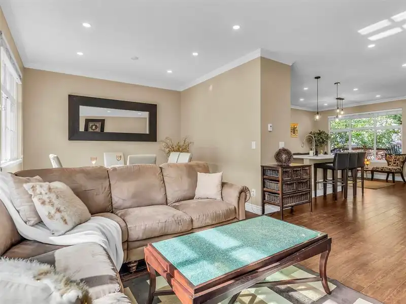 61 7518 138 STREET - photo 1 of 40