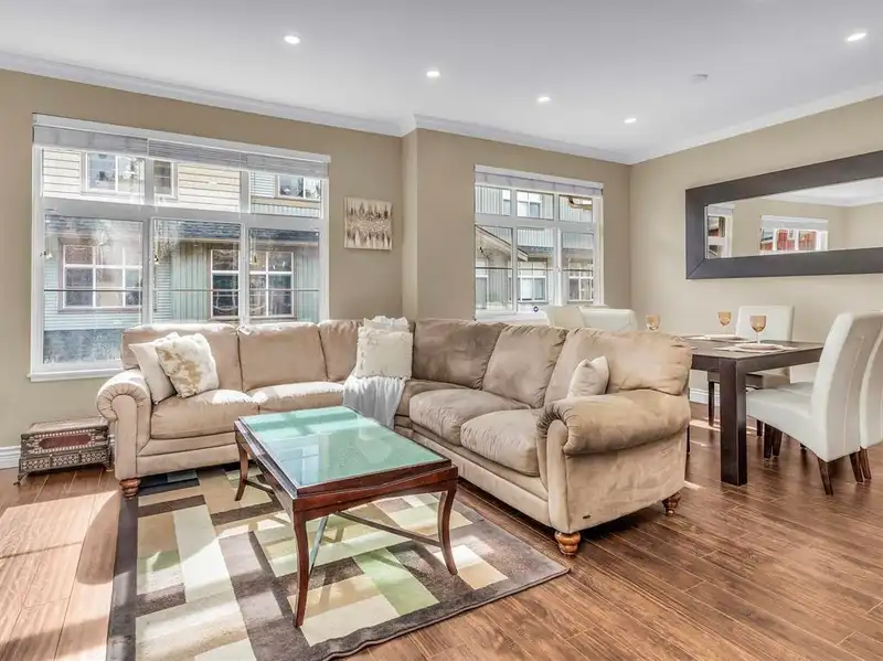 61 7518 138 STREET - photo 2 of 40