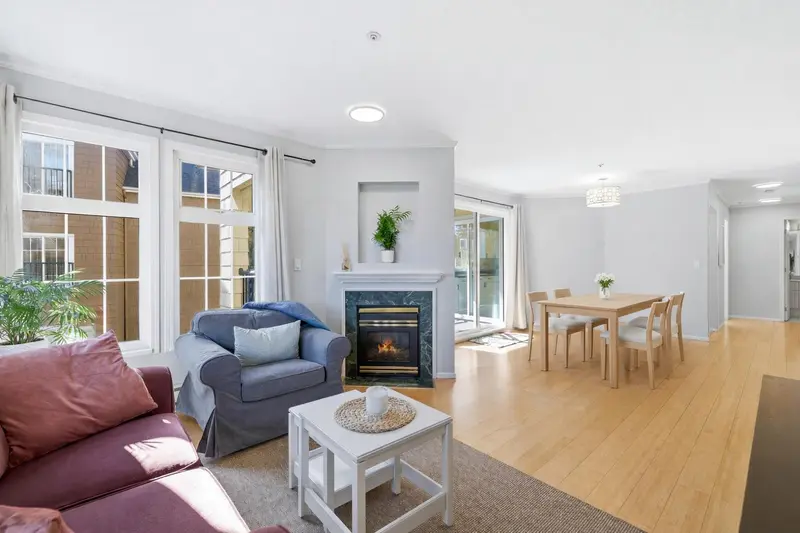 206 5556 14 AVENUE - photo 1 of 25