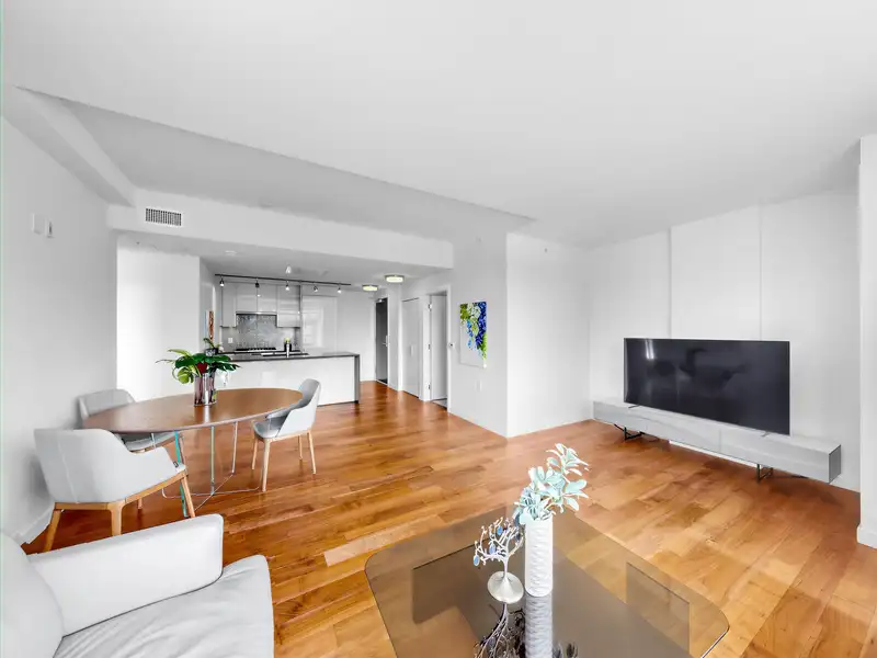 402 4189 CAMBIE STREET - photo 2 of 34