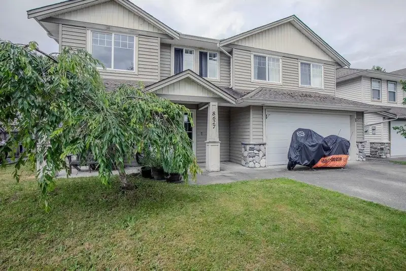 8627 HENDERSON STREET - photo 2 of 40