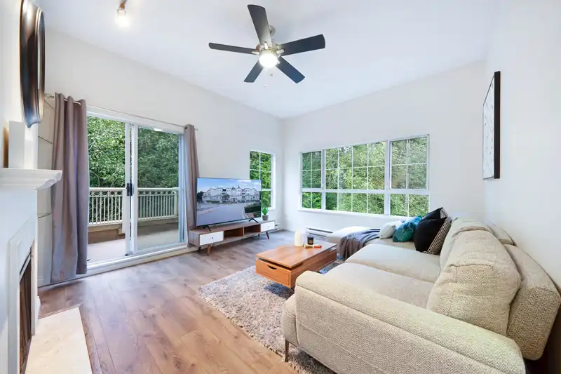 422 2960 PRINCESS CRESCENT - photo 2 of 24