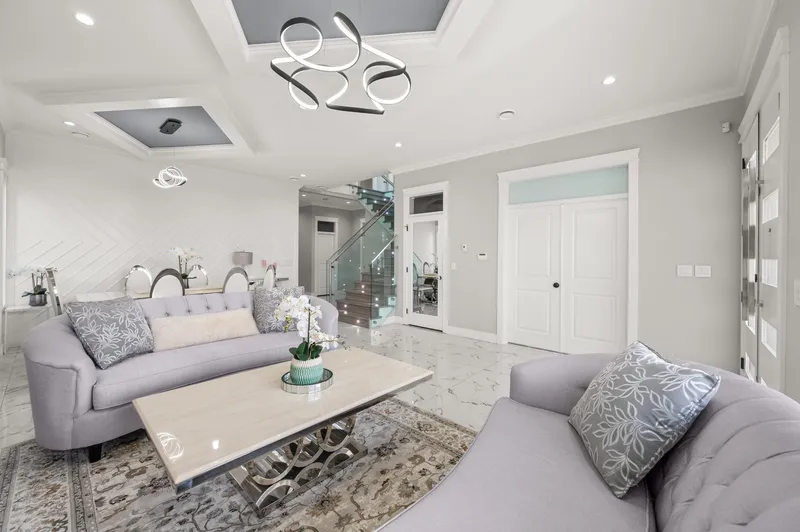 11060 129 STREET - photo 4 of 25