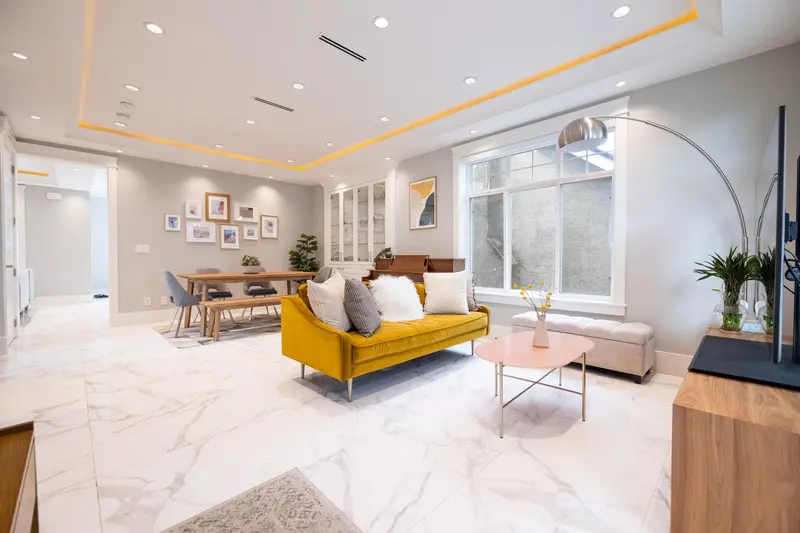 2388 E 2ND AVENUE - photo 3 of 25