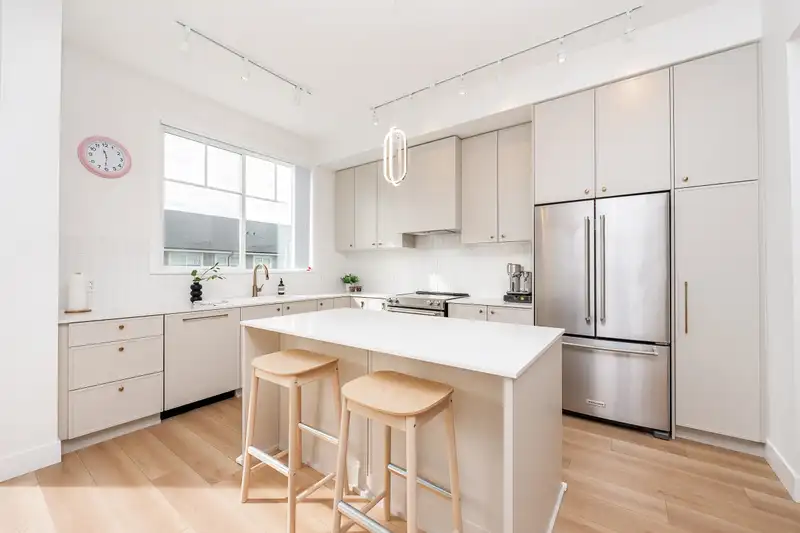 127 1331 OLMSTED STREET - photo 3 of 40