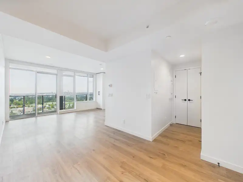3111 10448 UNIVERSITY DRIVE - photo 4 of 30