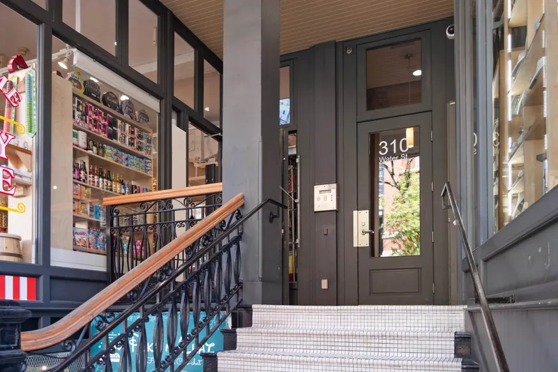 405 310 WATER STREET - photo 3 of 25