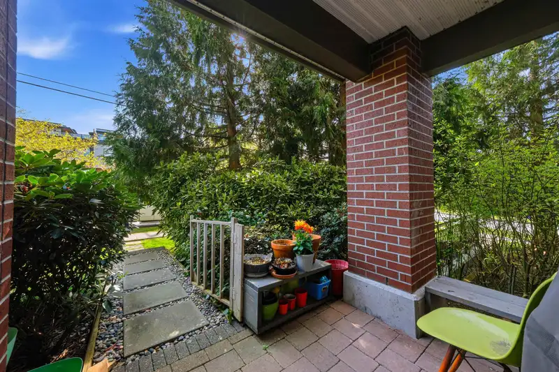 109 5889 IRMIN STREET - photo 3 of 21
