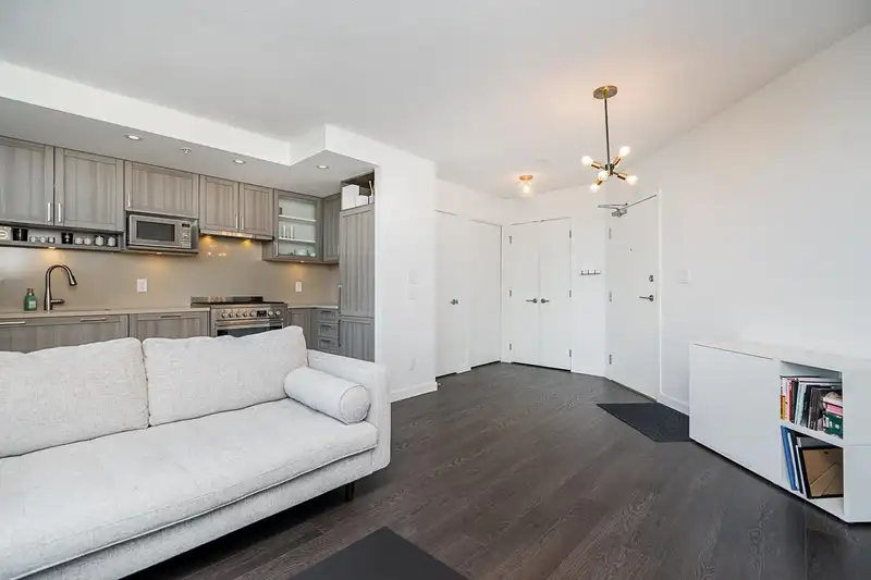 1006 5470 ORMIDALE STREET - photo 3 of 32