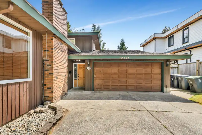 12881 CARLUKE CRESCENT - photo 4 of 35