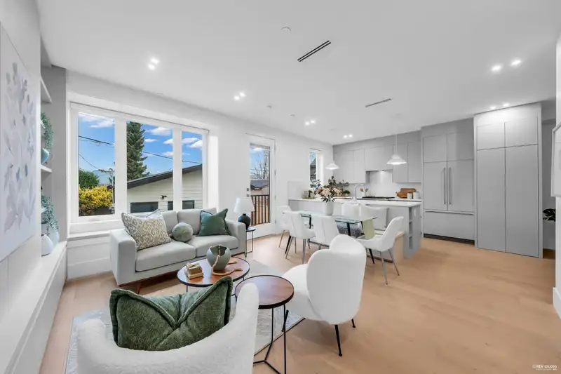 2917 CHARLES STREET - photo 2 of 36