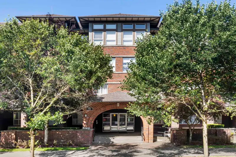 403 6815 188 STREET - photo 1 of 28
