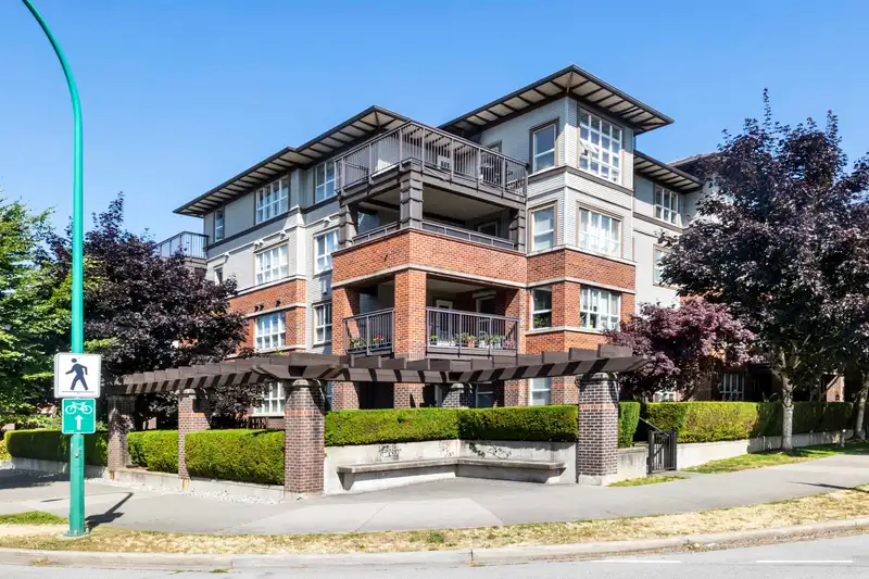 403 6815 188 STREET - photo 3 of 28