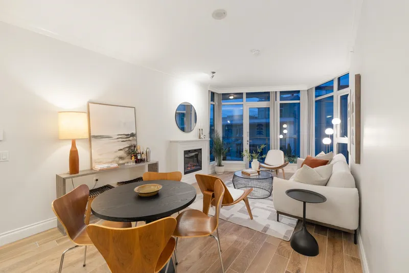 803 199 VICTORY SHIP WAY - photo 1 of 25