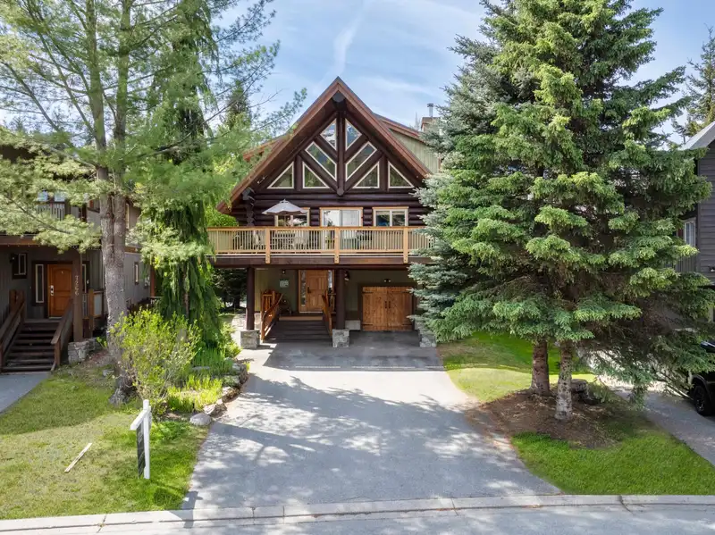 7270 SPRUCE GROVE CIRCLE - photo 1 of 40