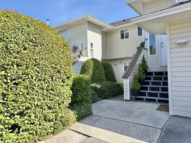 21 5610 TRAIL AVENUE - photo 2 of 26