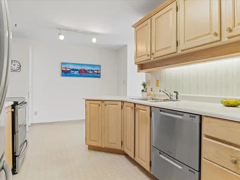 406 1220 FIR STREET - photo 3 of 35