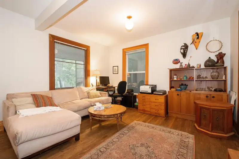 1828 TRIUMPH STREET - photo 4 of 25