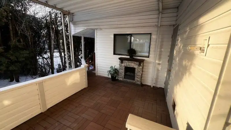234 201 CAYER STREET - photo 2 of 3